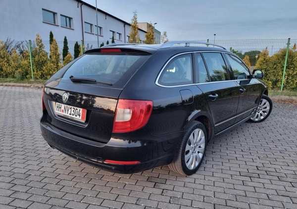 Skoda Superb cena 37900 przebieg: 299251, rok produkcji 2012 z Czarne małe 596